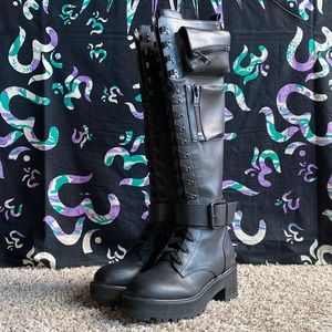 Current Mood “Obsidian” Pocket Boots